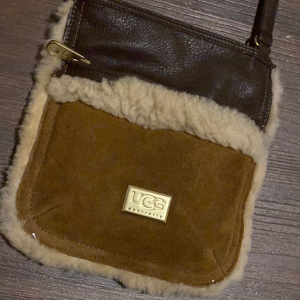 Ugg Bag, It was a gift, I don’t use it.